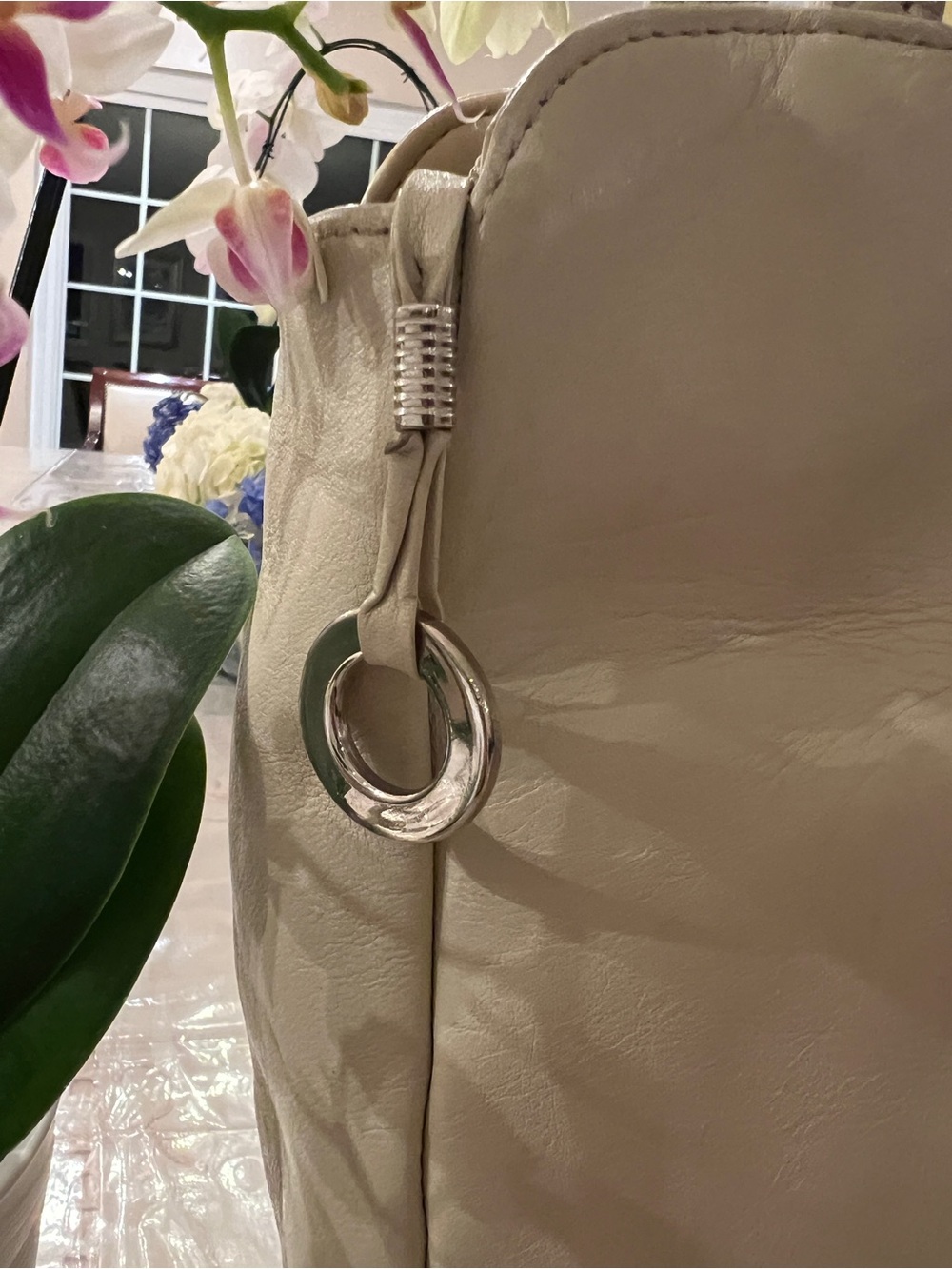 Jacqueline Ferrar Genuine Leather Ivory Shoulder Bag | Classic Purse - Picture 5 of 13